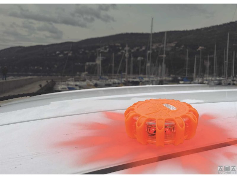 CONFEZIONE 3PZ LUCI LED DI EMERGENZA E SEGNALAZIONE SAVIOR