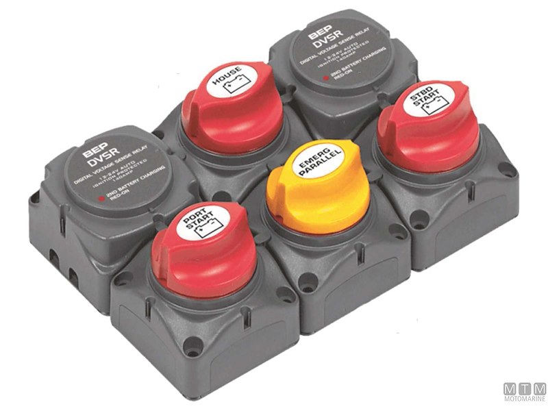 GRUPPO STACCABATTERIE BEP DOPPIO FUORIBORDO 3 BANCHI BATTERIA 